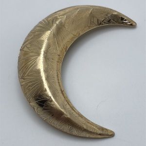 VTG Crescent Texture Gold tone brooch